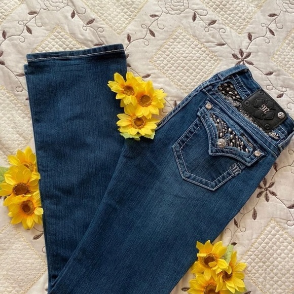 Miss Me Jeans - Picture 1 of 3